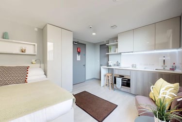 1 bed studio, Bernard Street, City Centre, Southampton, SO143AY - Image 4